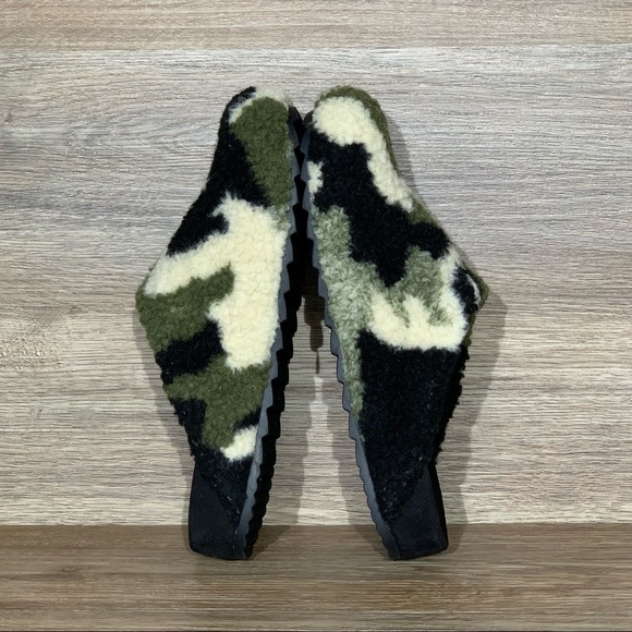 Steve Madden Vessel Camo Print Faux Fur Slippers - Picture 5 of 8